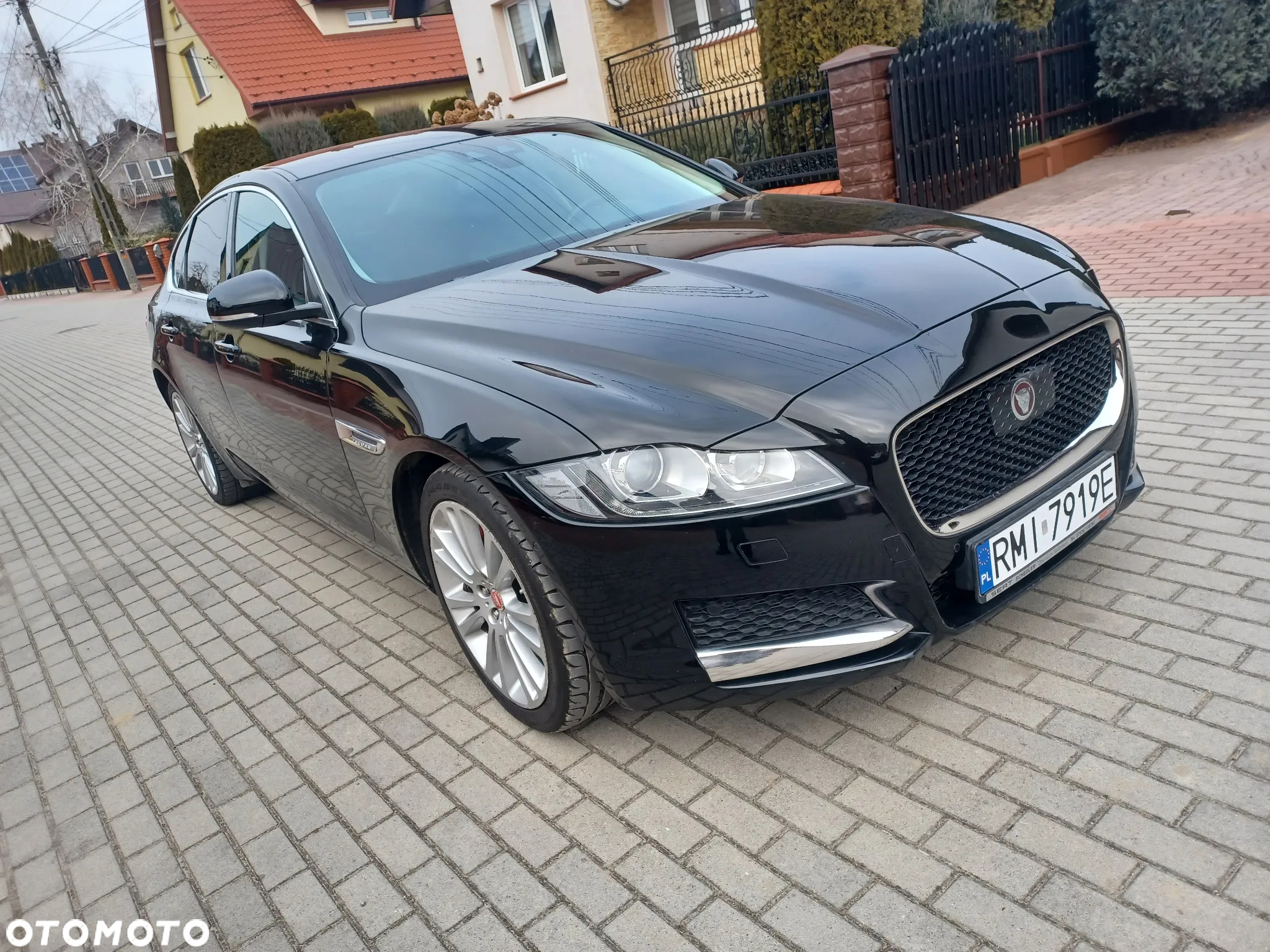 Jaguar XF - 7