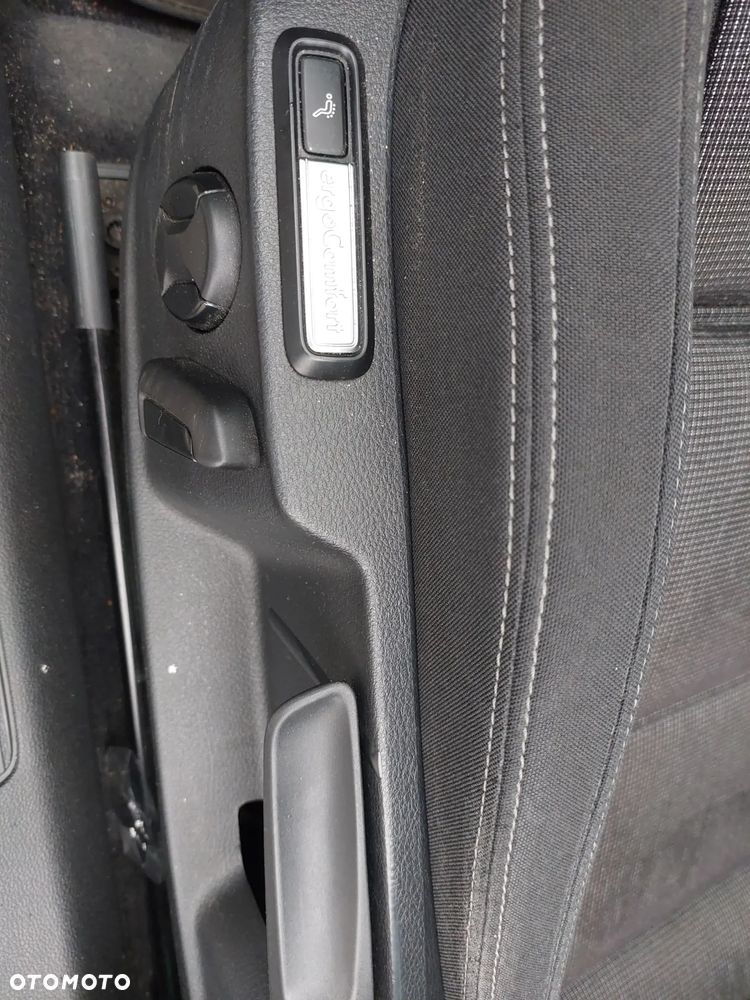 Volkswagen Passat 2.0 TDI SCR DSG Business - 16