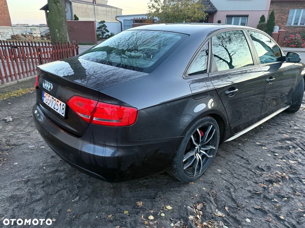 Audi A4 Limousine - 3