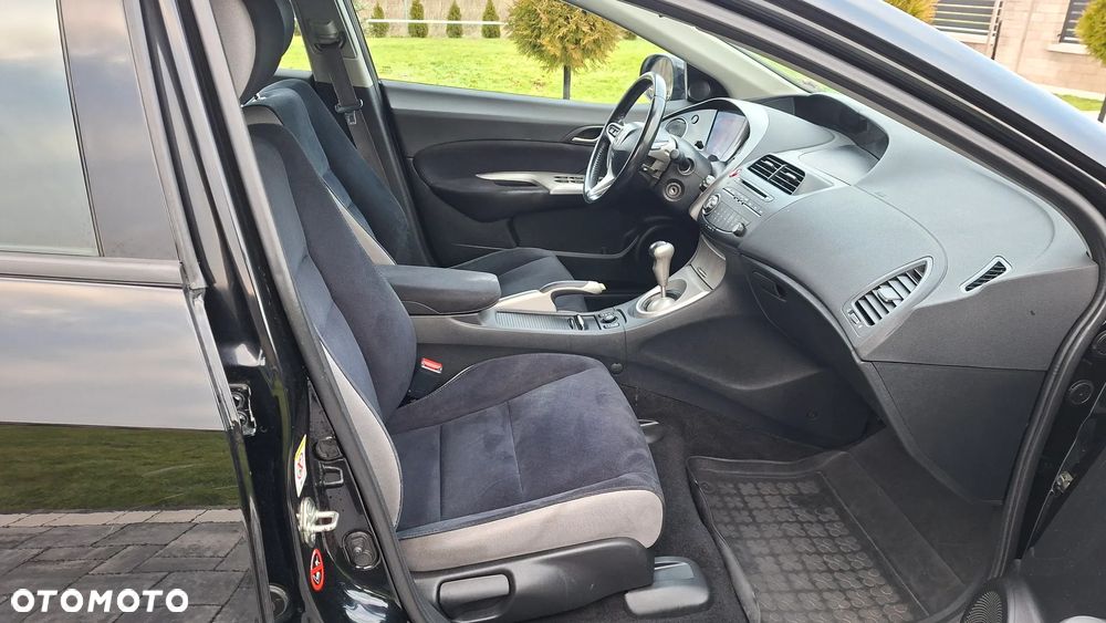 Honda Civic 1.8 Executive - 8