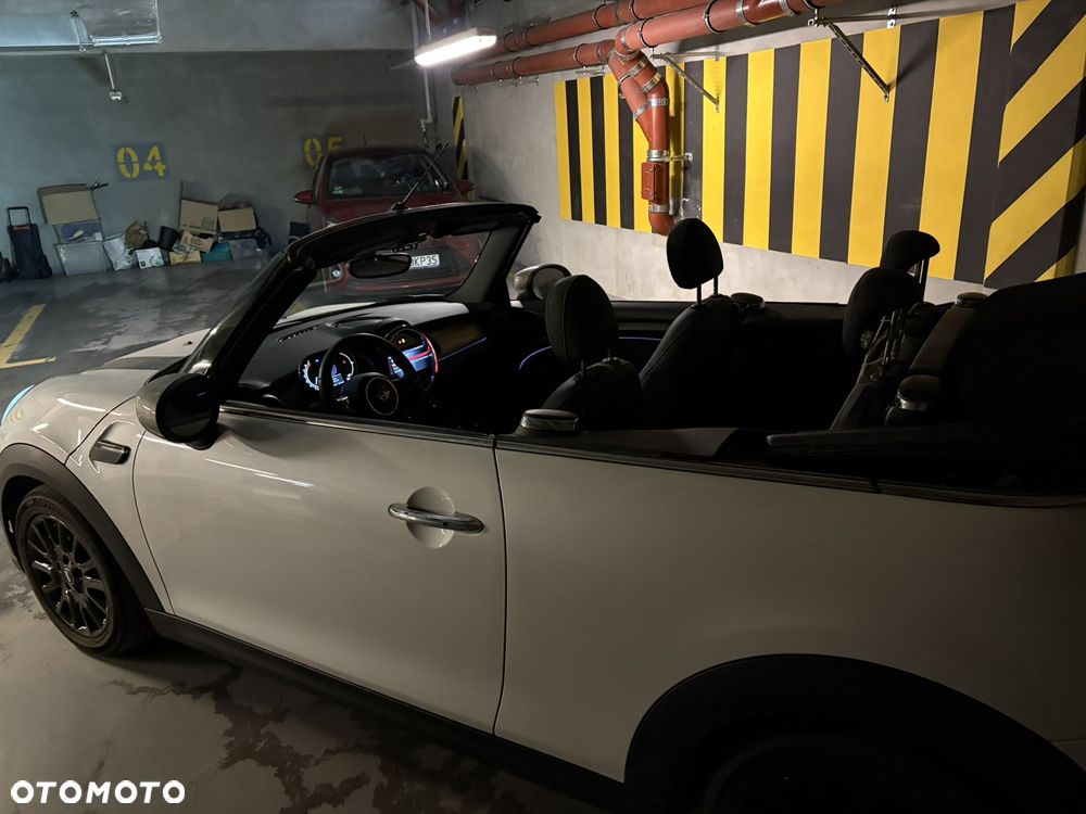 MINI Cooper Essential Trim - 30