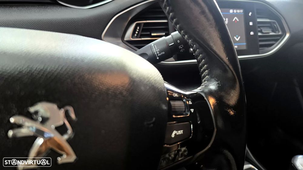 Peugeot 308 SW 1.5 BlueHDi Active J17 - 20