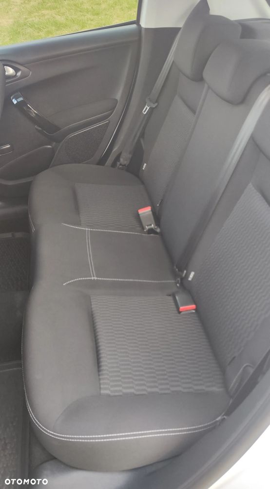 Peugeot 208 82 VTI Style - 25