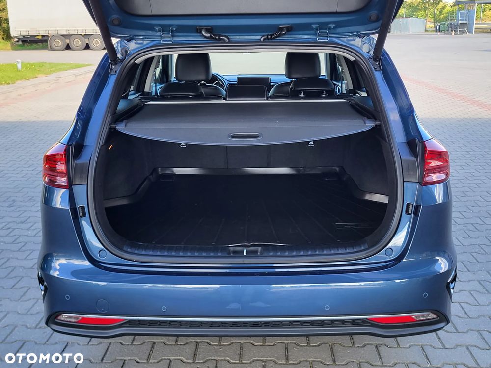 Kia Ceed - 34