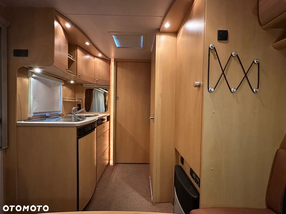 Dethleffs 510 CAMPER z napędem i przedsionkiem pompowanym !!! - 13