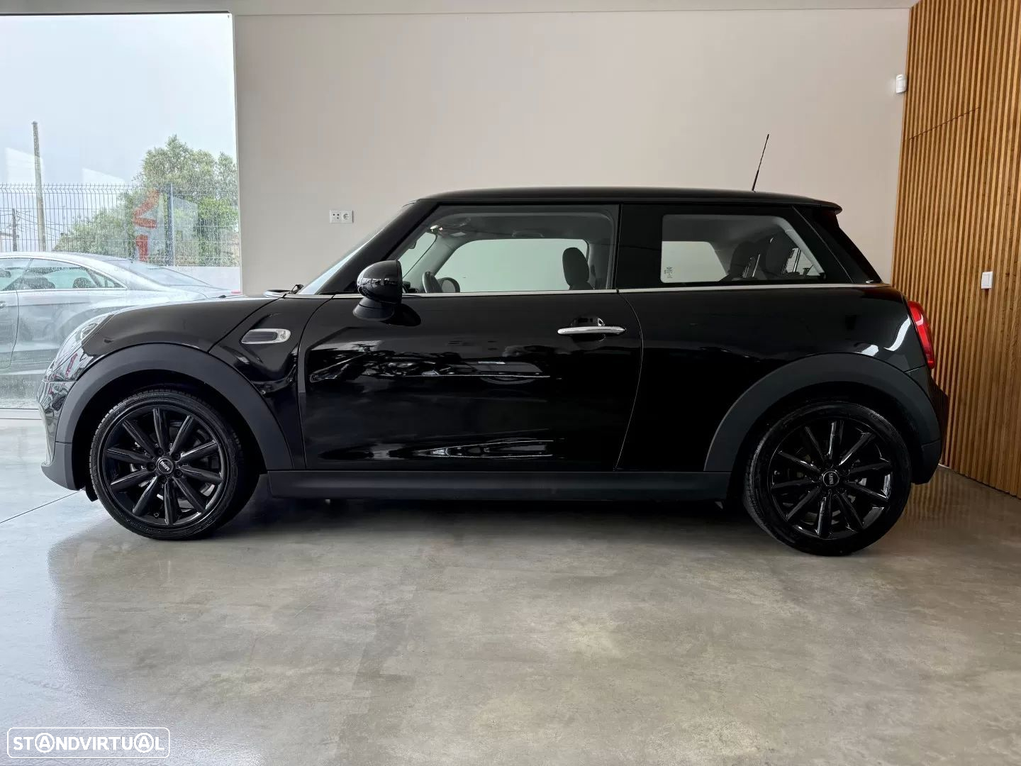 MINI 3 Portas One D - 13