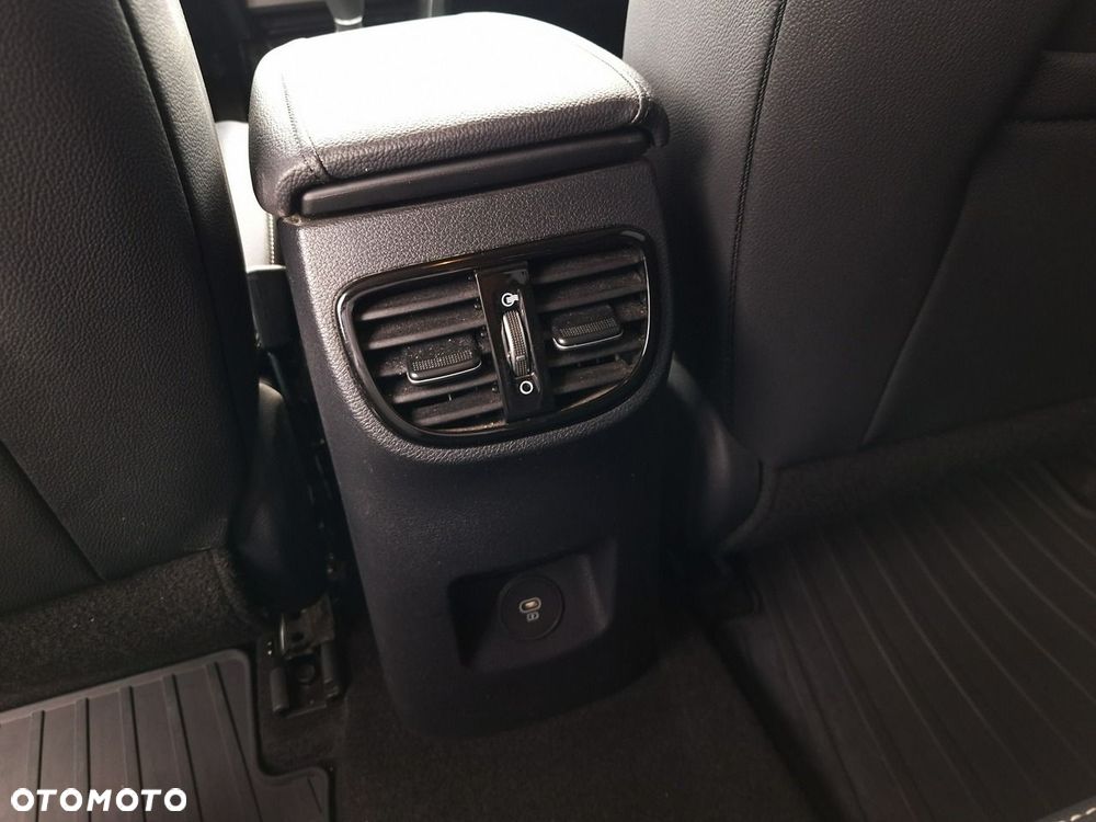 Kia XCeed 1.5 T-GDI Business Line - 24