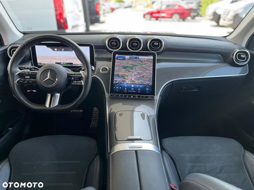 Mercedes-Benz GLC 300 e 4-Matic AMG Line - 18