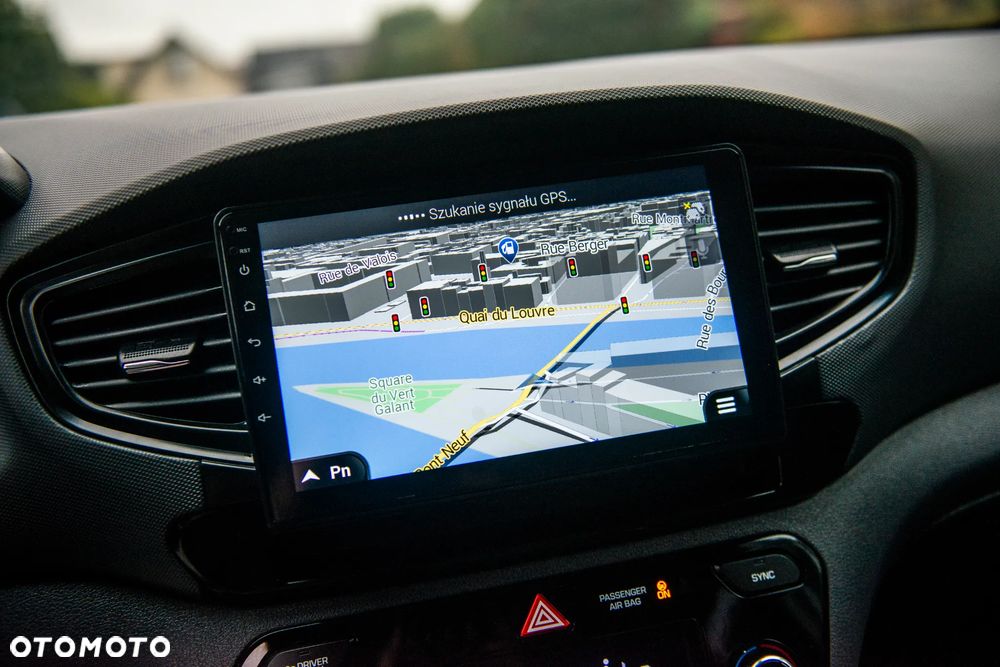 Hyundai IONIQ 1.6 GDI Premium - 24