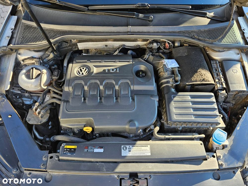 Volkswagen Passat 2.0 TDI BMT Comfortline DSG - 10