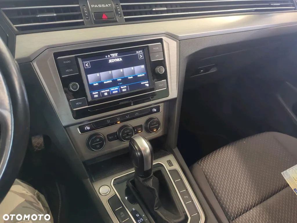 Volkswagen Passat 2.0 TDI EVO Essence DSG - 11
