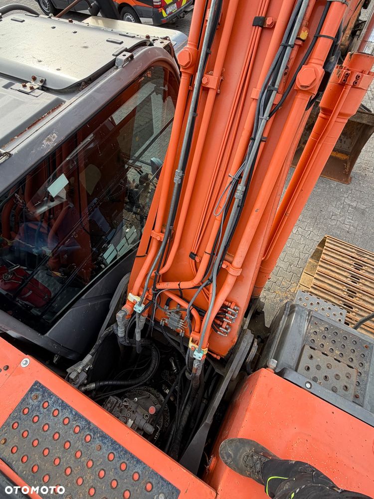 Hitachi ZX250LC-3 - 12