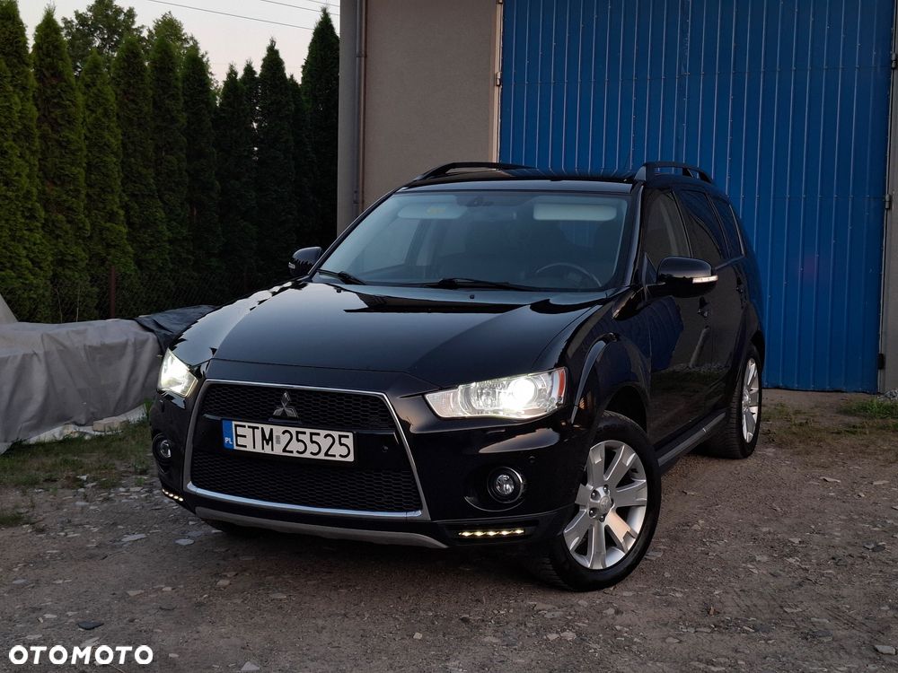 Mitsubishi Outlander - 1