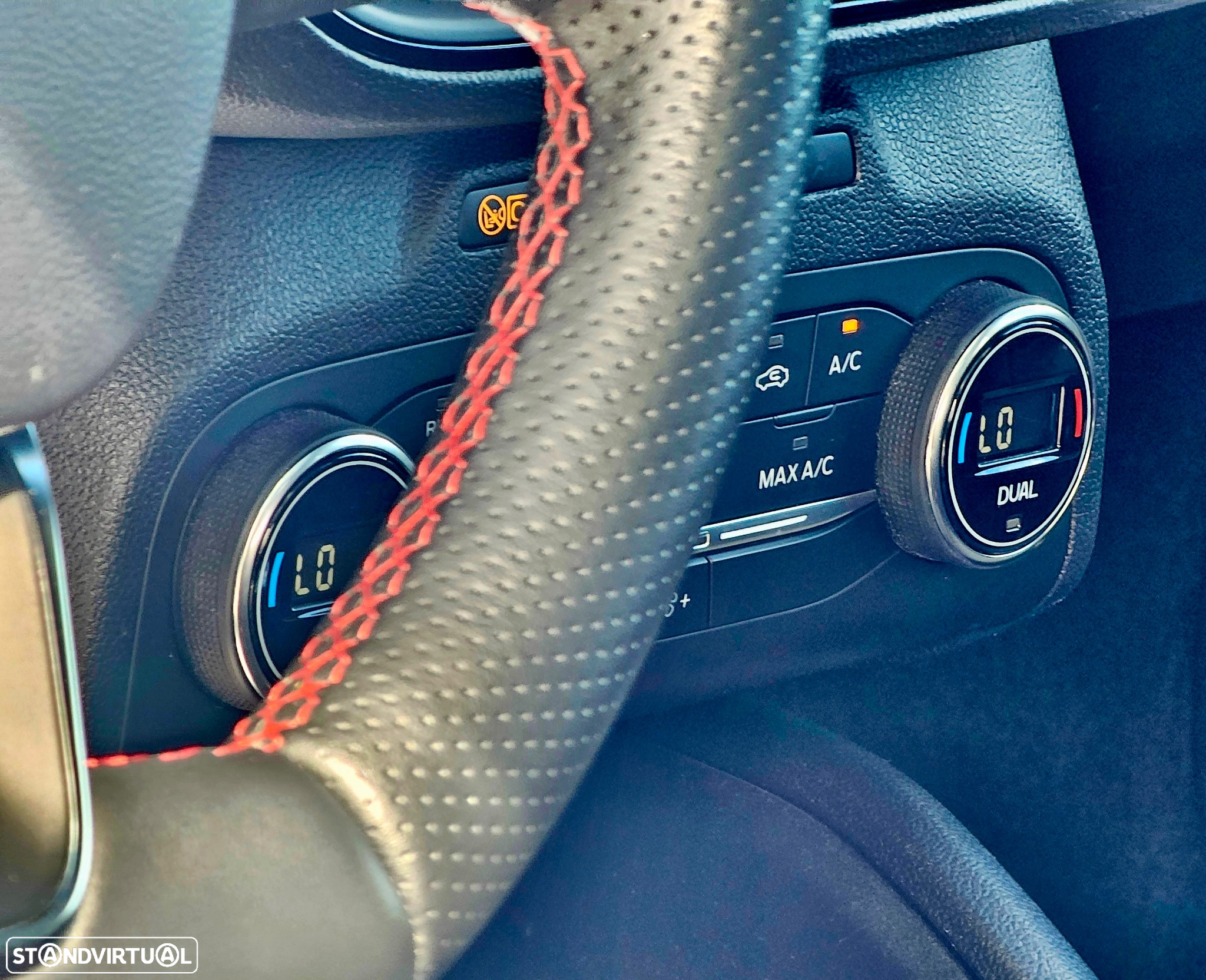Ford Focus 1.5 EcoBoost S&S ST-LINE - 18
