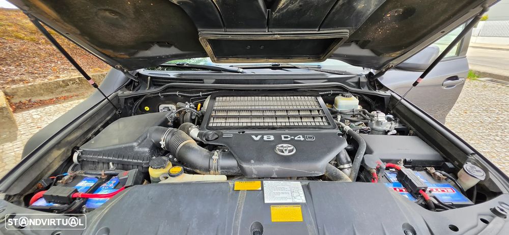 Toyota Land Cruiser 4.5 D-4D V8 - 15
