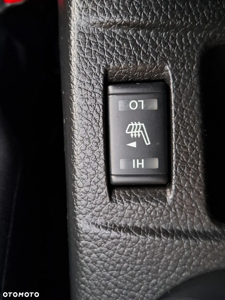 Nissan Qashqai 1.6 DCi ALL-MODE 4x4i N-Connecta - 11