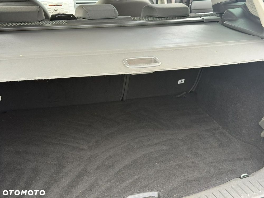 Ford Kuga - 26