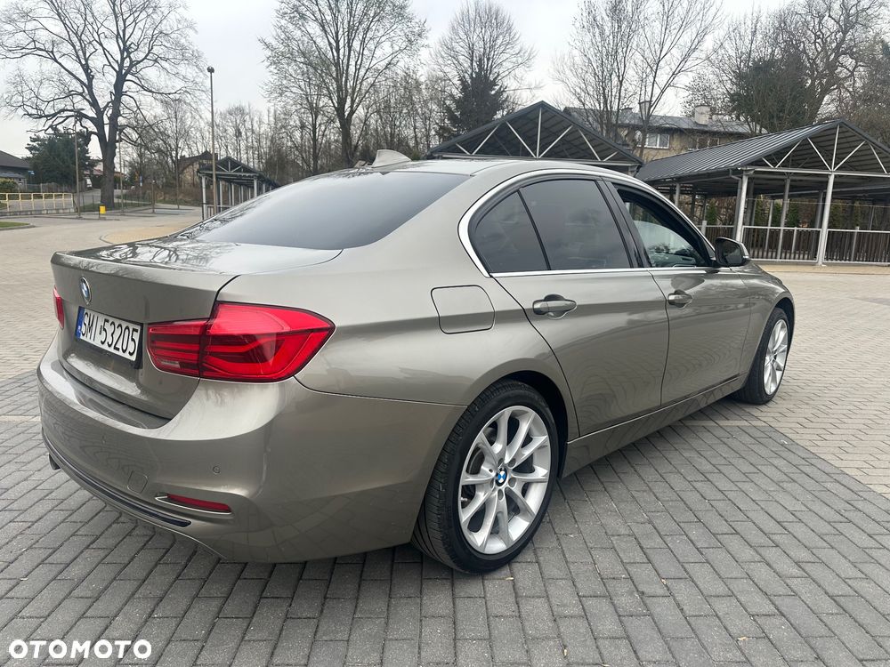 BMW Seria 3 320d Luxury Line - 11