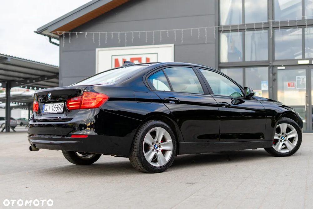 BMW Seria 3 - 28