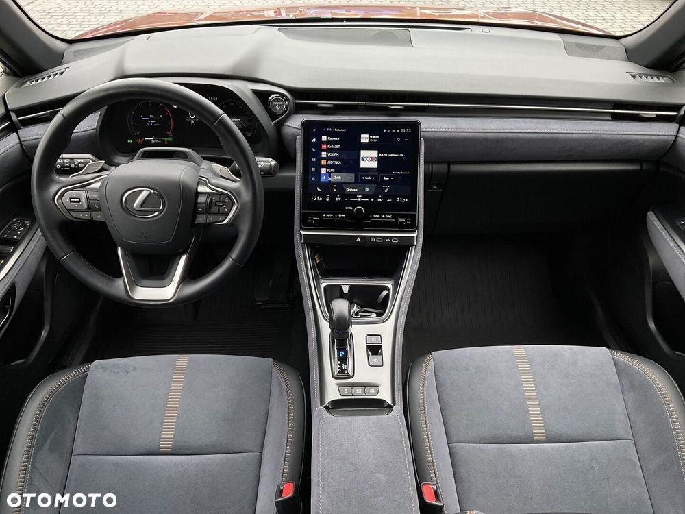 Lexus LBX 1.5 Hybrid Cool AWD - 24