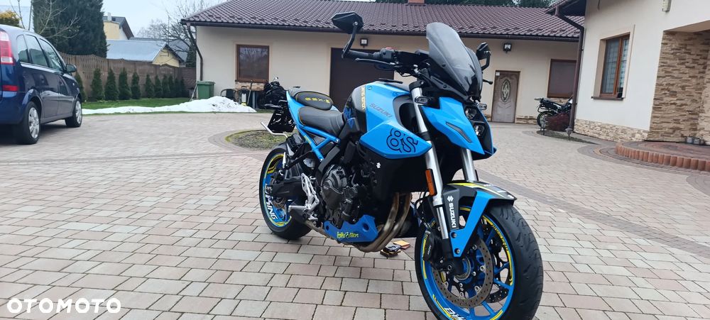 Suzuki GSX - 4