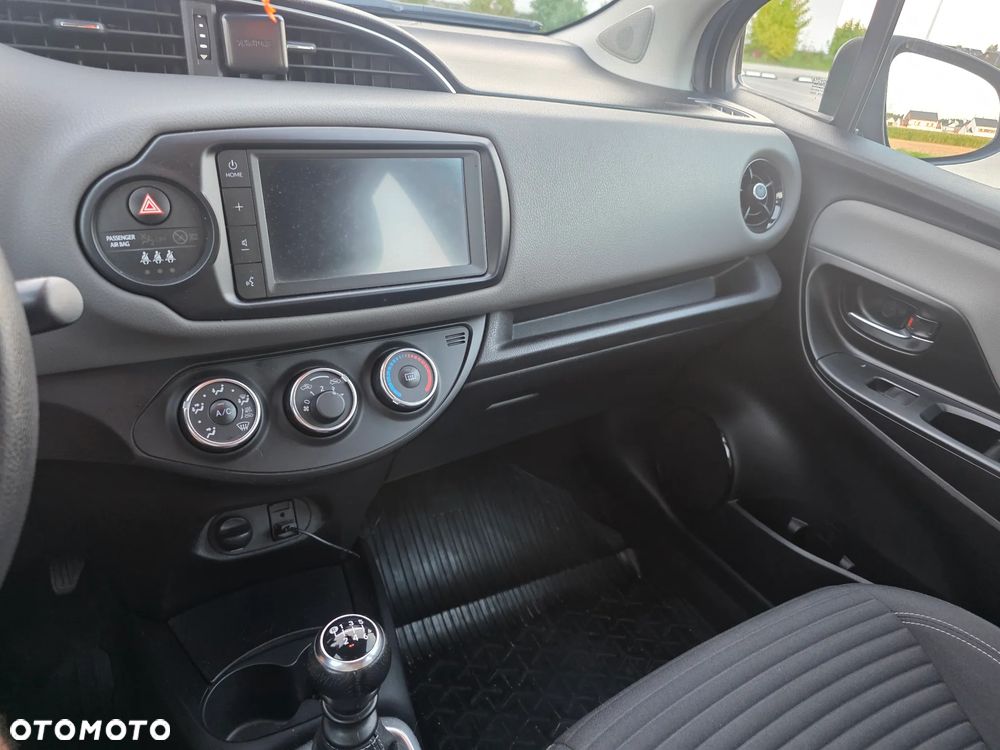 Toyota Yaris 1.5 Premium - 7