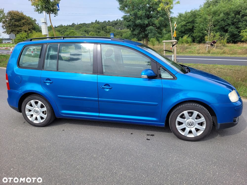 Volkswagen Touran - 5