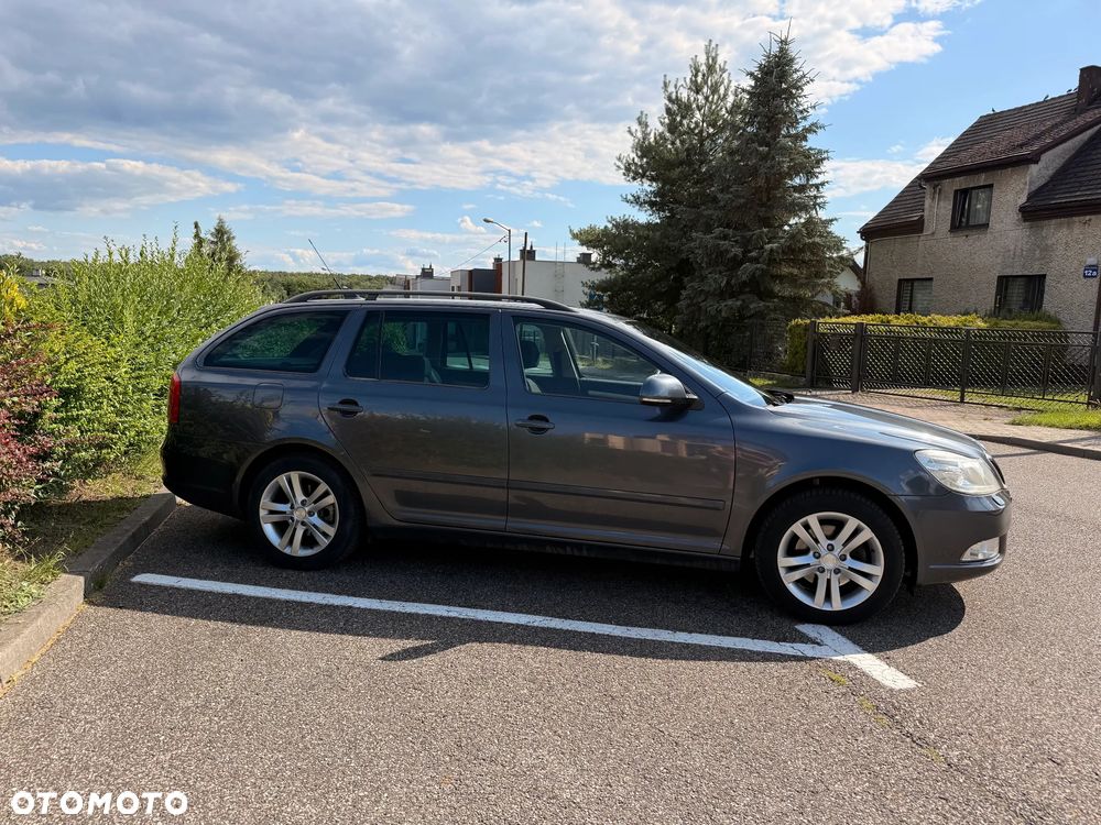 Skoda Octavia 2.0 TDI DPF DSG Ambiente - 14