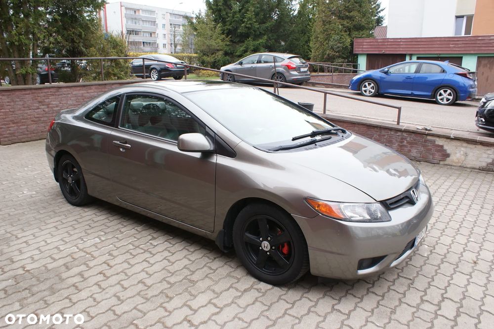 Honda Civic 1.8 LX - 13