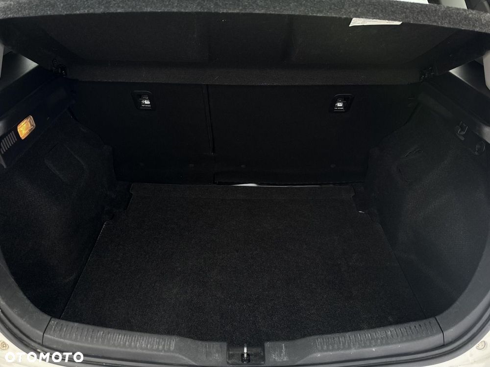 Toyota Auris 1.33 VVT-i Active - 22