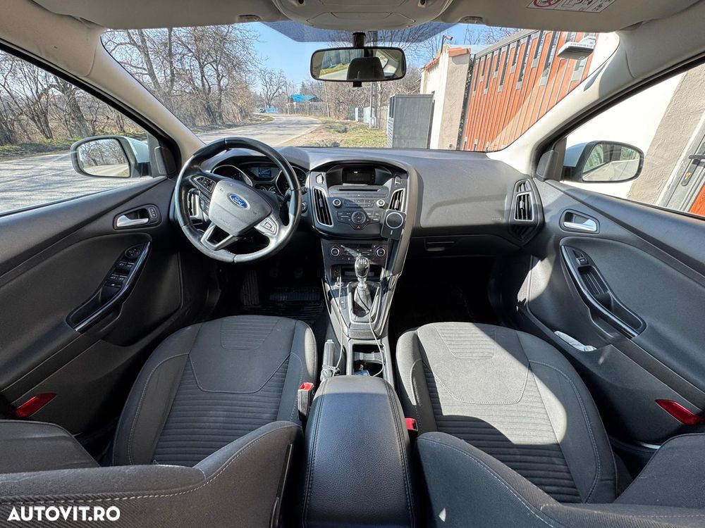 Ford Focus 1.5 TDCi DPF Start-Stopp-System Titanium - 13