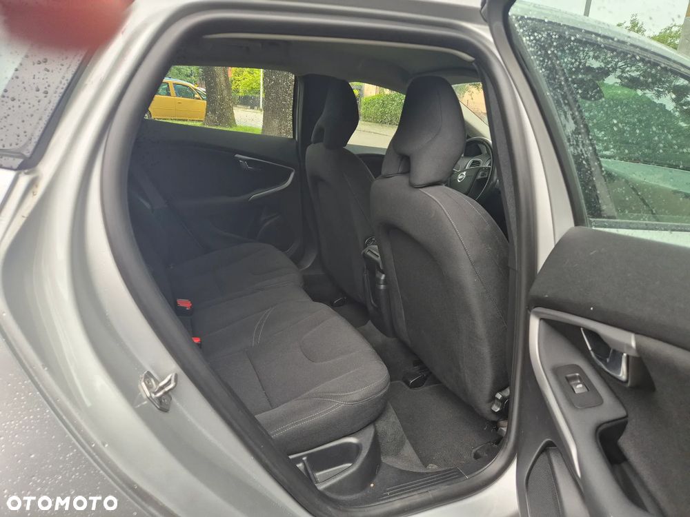 Volvo V40 D2 Drive-E Kinetic - 13