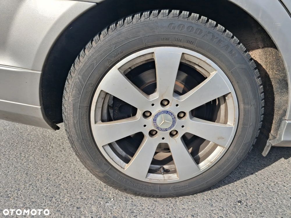 Mercedes-Benz Klasa C 220 CDI DPF Automatik Avantgarde - 13