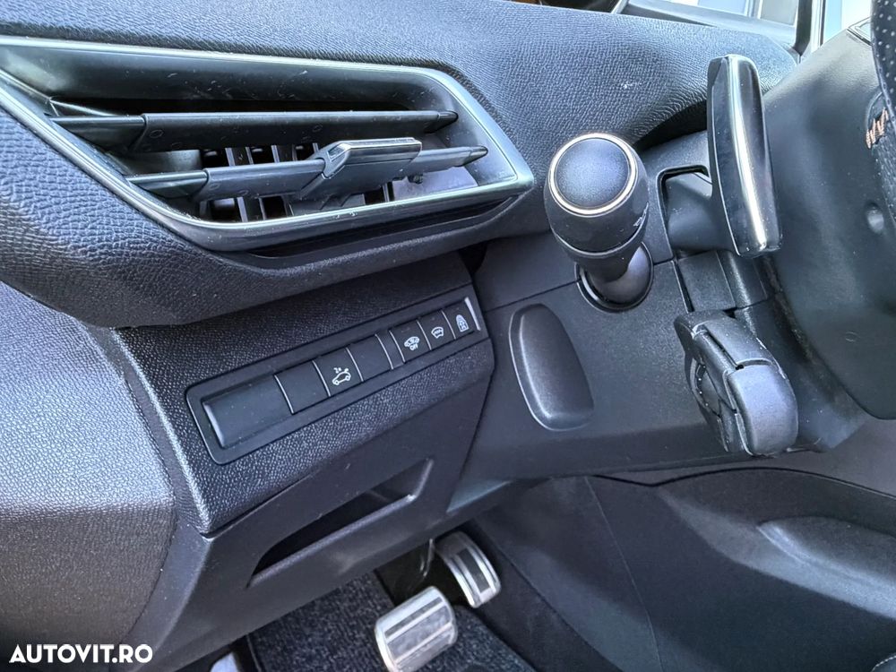 Peugeot 5008 2.0 BlueHDI s&s EAT8 GT - 31