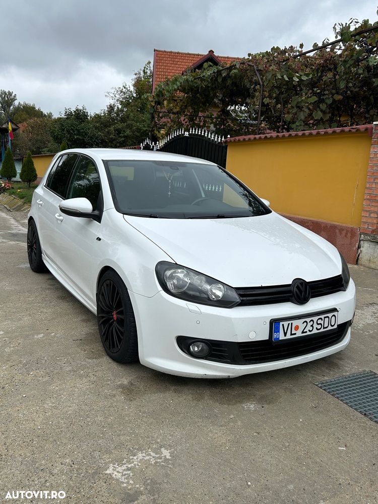 Volkswagen Golf - 1