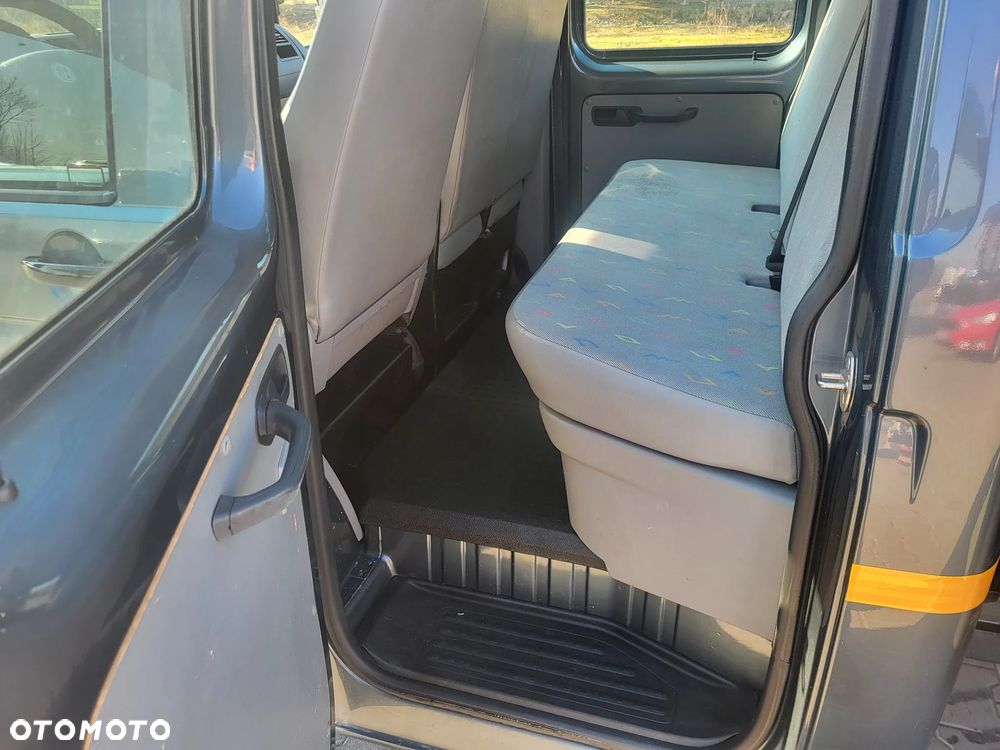 Volkswagen Transporter - 23