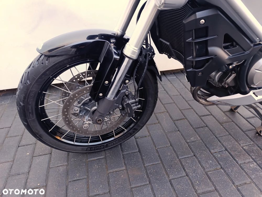 Honda VFR - 9