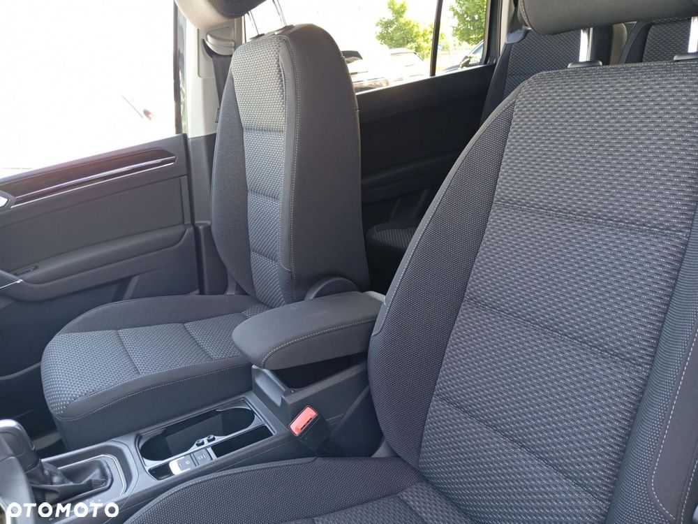 Volkswagen Touran - 23