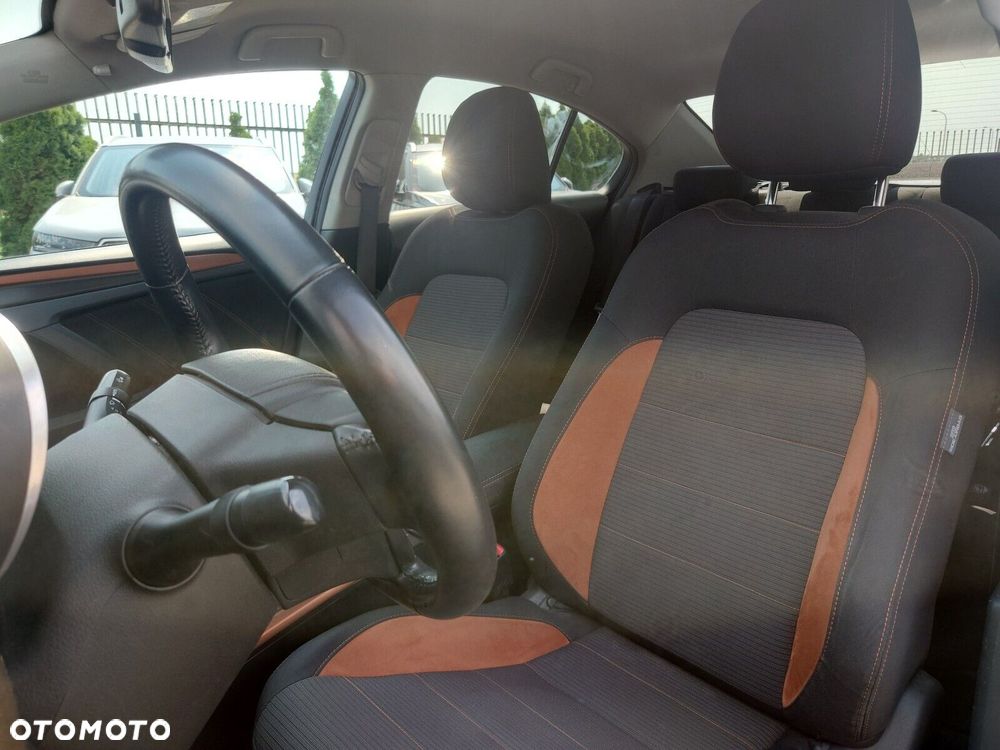 Toyota Avensis 1.8 Premium - 7