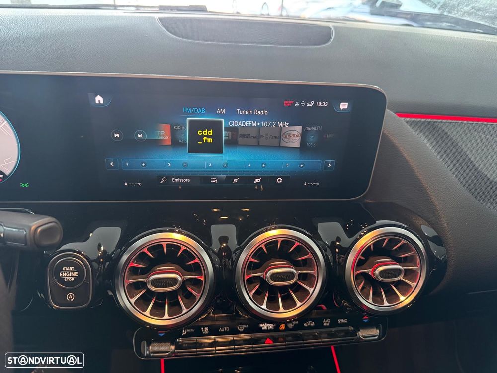 Mercedes-Benz GLA 200 d AMG Line - 29