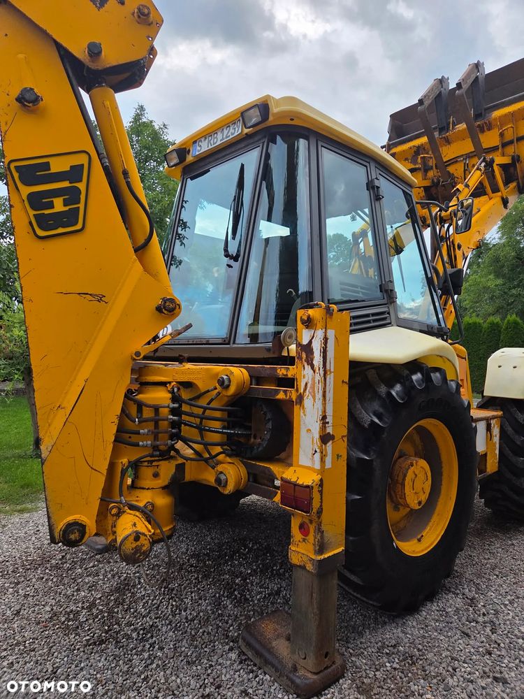 JCB 4CX - 8