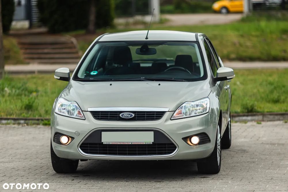 Ford Focus 1.6 Ghia - 9