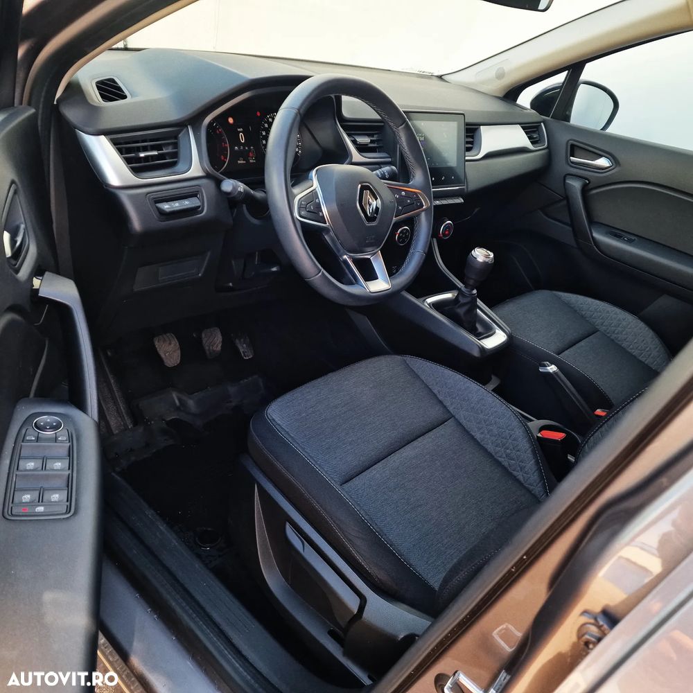 Renault Captur MHEV 140 Techno - 10