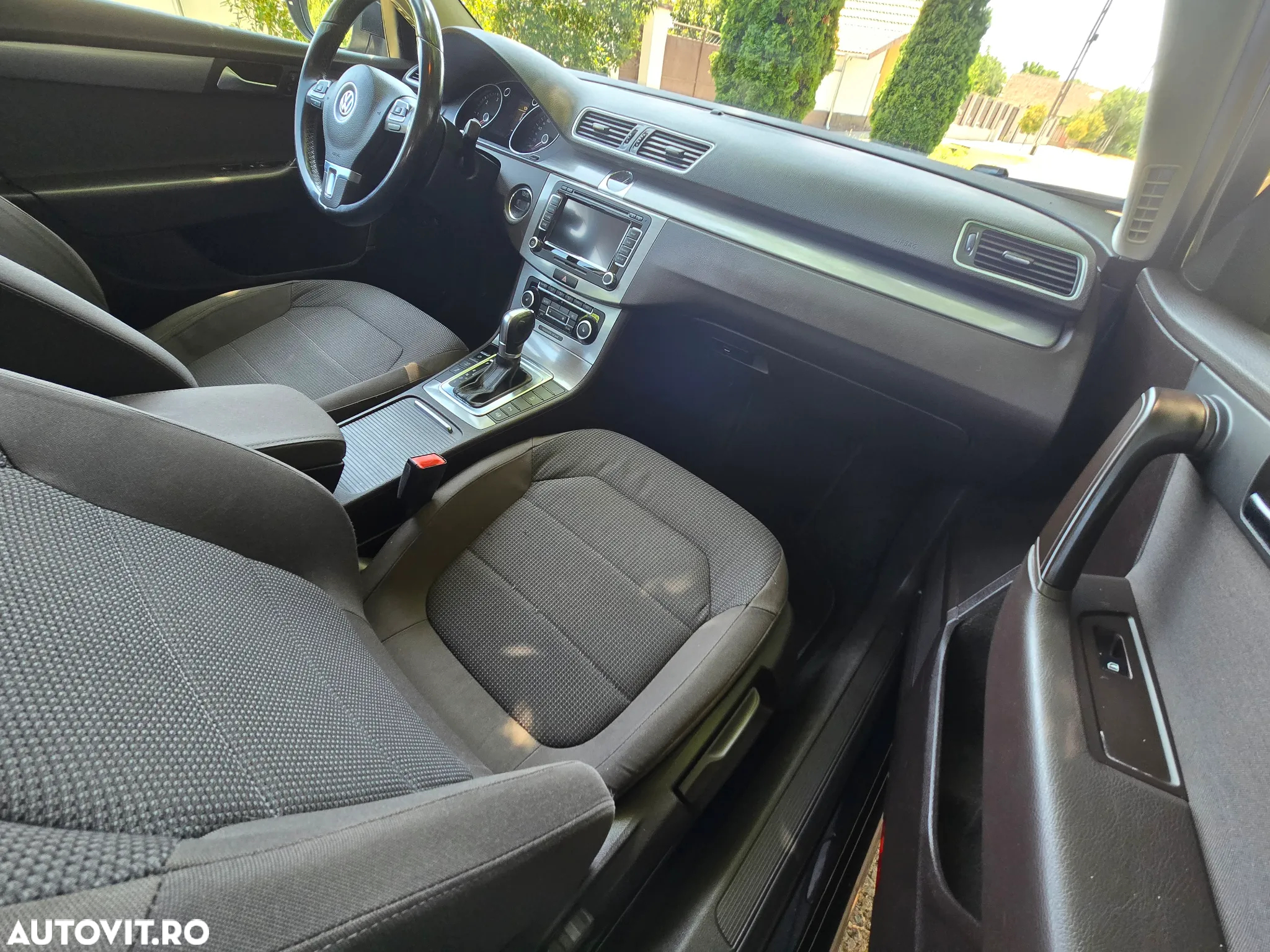 Volkswagen Passat Variant 2.0 TDI DSG BlueMotion Technology Business Edition - 9