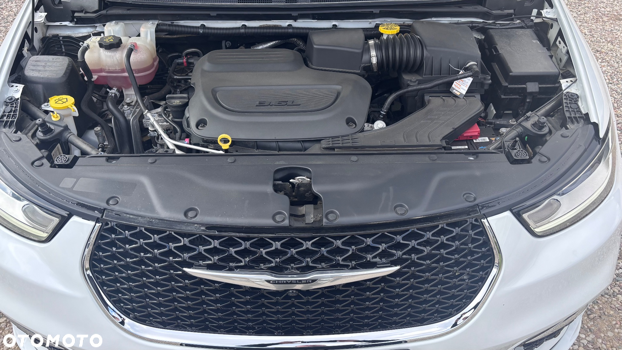 Chrysler Pacifica - 41