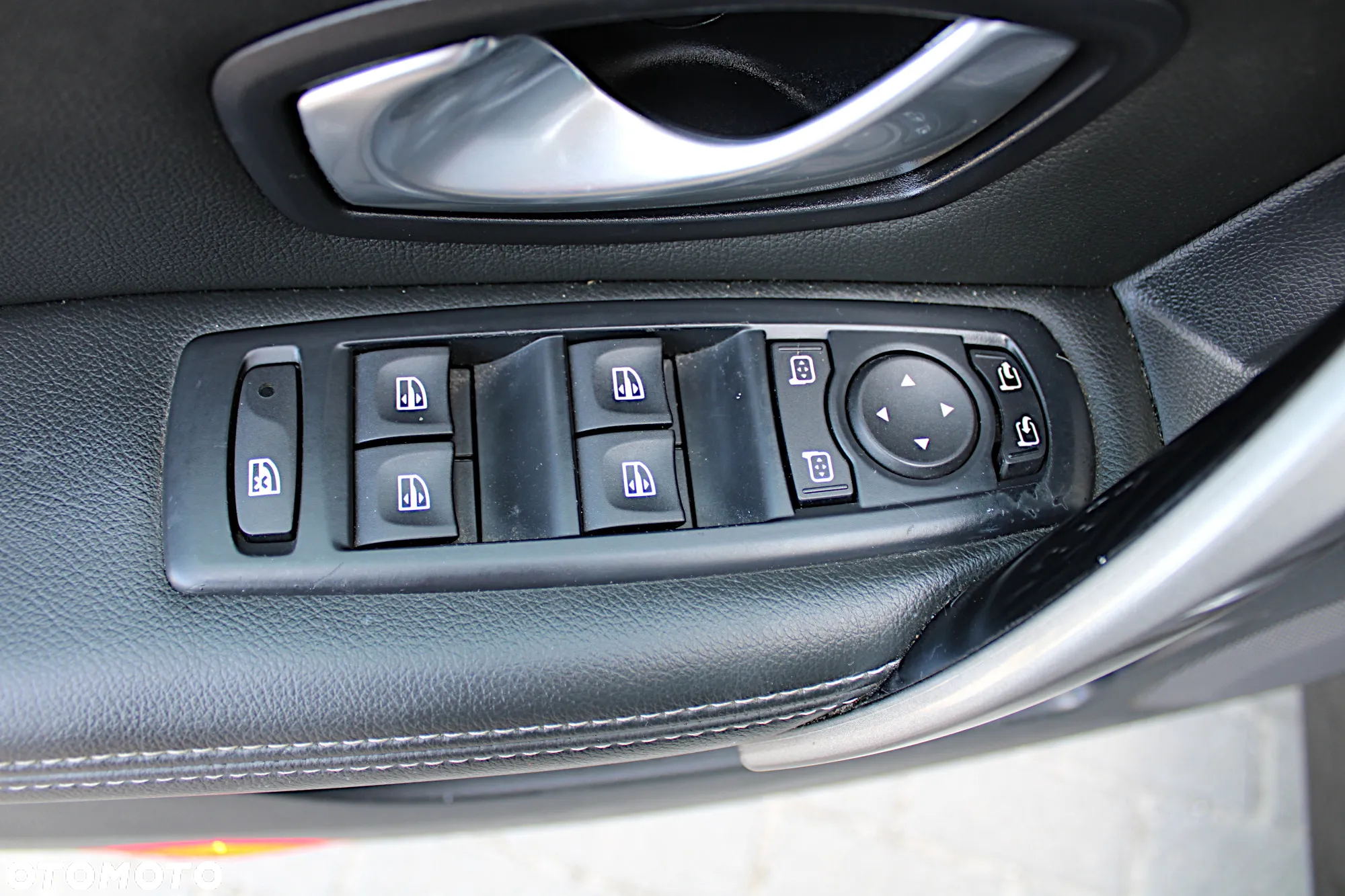 Renault Laguna dCi 175 FAP Bose Edition - 24