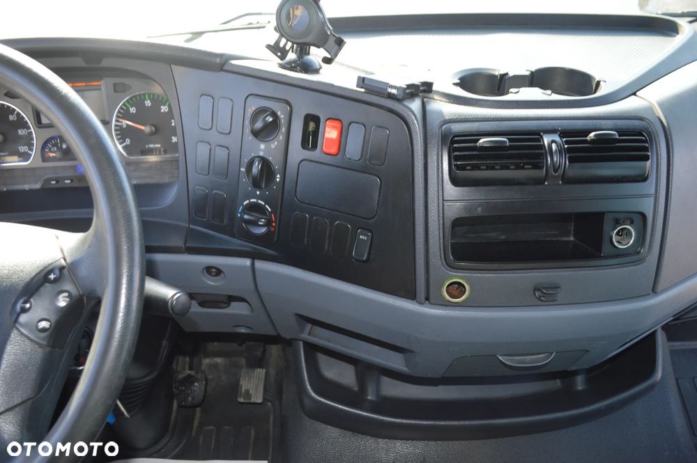 Mercedes-Benz Atego 1318 - 19