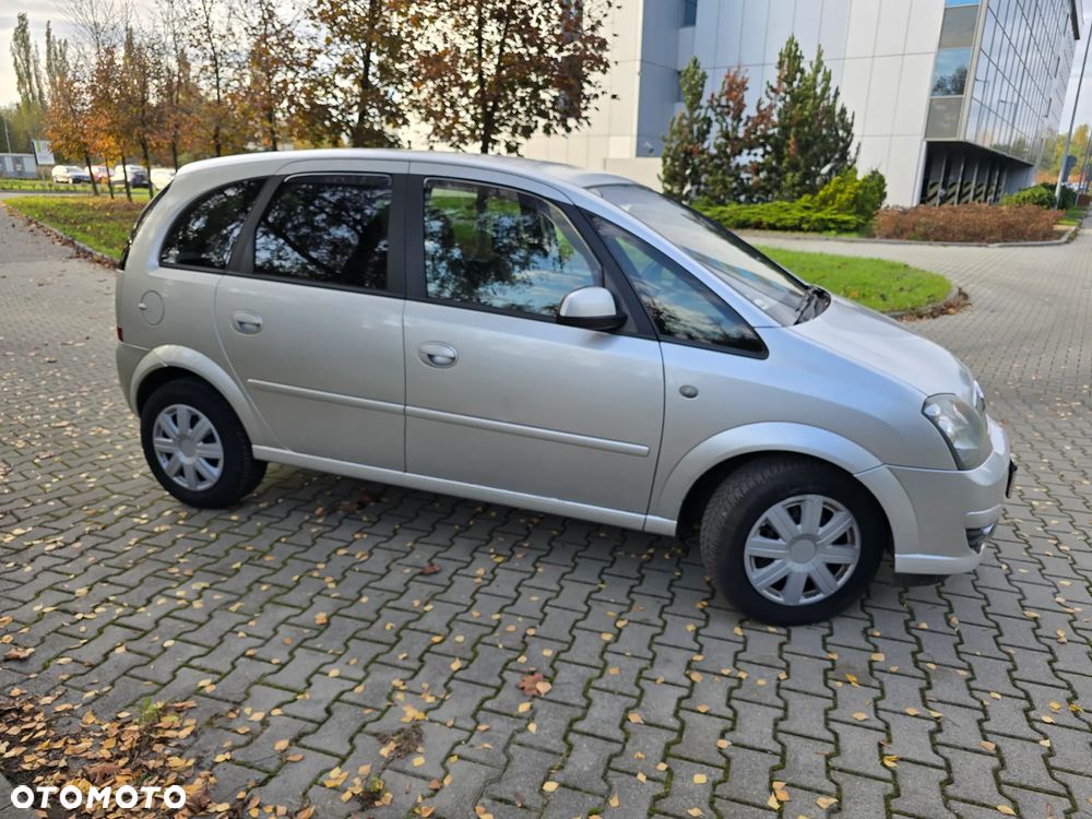 Opel Meriva 1.7 CDTI Cosmo - 26