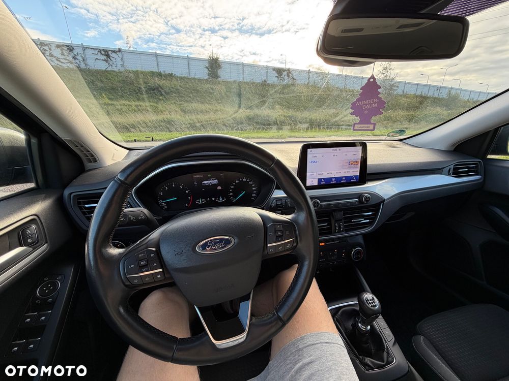 Ford Focus 1.0 EcoBoost STart-Stopp-System TITANIUM - 8