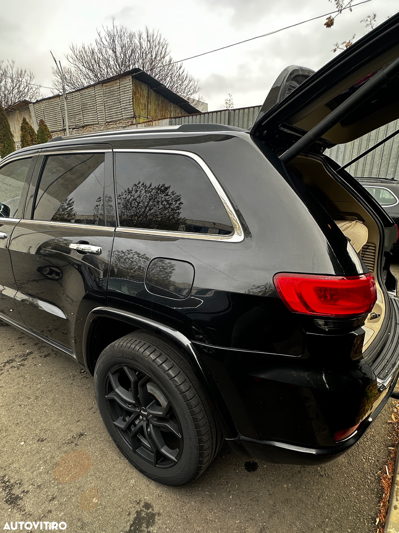 Jeep Grand Cherokee 3.0 TD AT Overland - 24